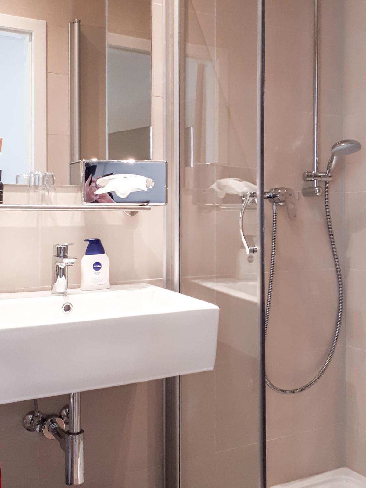 Apartments Schweizer Hof Баден-Баден Екстериор снимка
