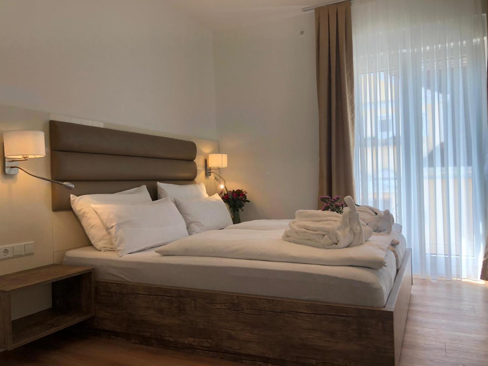 Apartments Schweizer Hof Баден-Баден Екстериор снимка