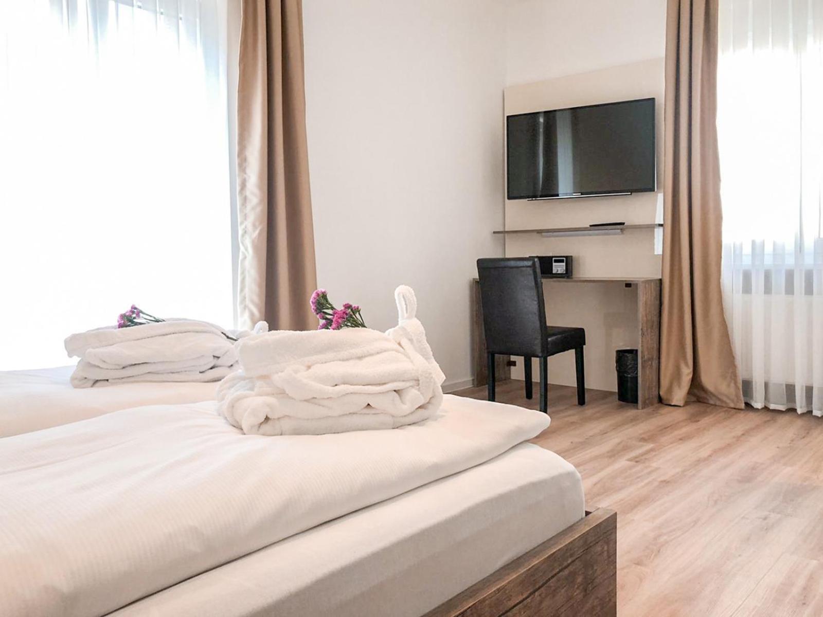 Apartments Schweizer Hof Баден-Баден Екстериор снимка